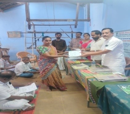 Certificate Distribution at Dhasapagoundenputhur